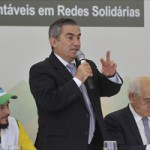 Ministro Gilberto Carvalho destaca que a meta é absorver a mão de obra de catadores que vivem dos lixões