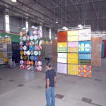 Exposição feita com material reciclado pelo CMRR