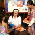 Patrícia Secco no lançamento da coleção “Um Presente Para Todos Nós”, no 5º Salão do Livro, em Tocantins, no dia 16 de maio