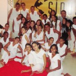 Ricardo com os pequenos do Batucar, que já se apresentaram até em Cabo Verde, na África