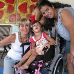 Teresa (E) coordena há sete anos One by One e mostra como é possível conviver com as diferenças