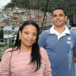 Eden Meireles, analista de sistemas, com a tia Luciana Araújo
