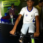 O estudante Igor Gabriel Oliveira testou a eficiência da bicicleta